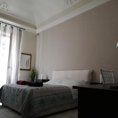 Inna'S Rooms In The History Center Catânia Exterior foto